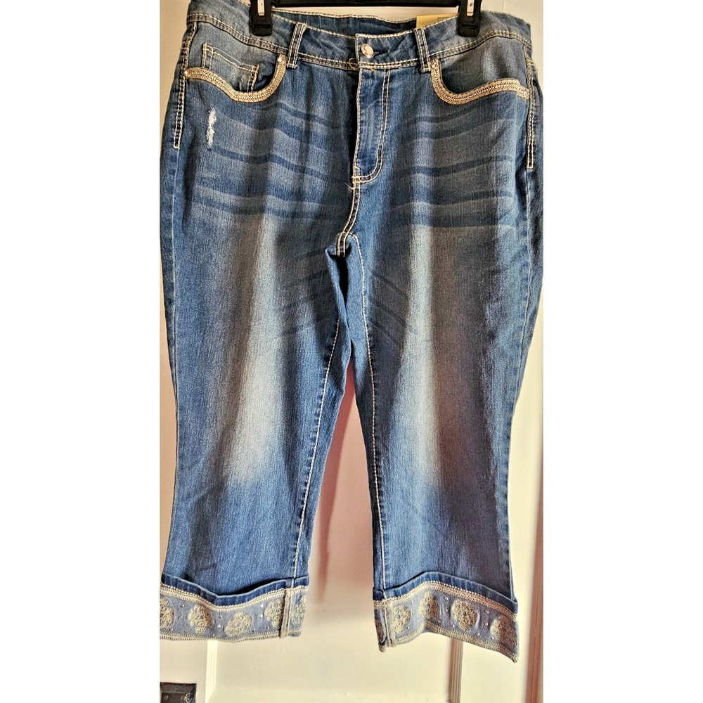 NWT Faded Glory women's plus 18W Capri‎ embellished embroidered trim